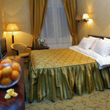 Royal Hotels And Spa Resorts Promenad Truskavets Ngoại thất bức ảnh