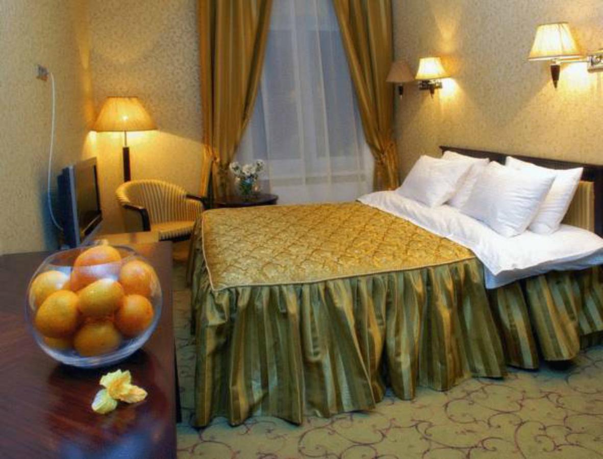 Royal Hotels And Spa Resorts Promenad Truskavets Ngoại thất bức ảnh