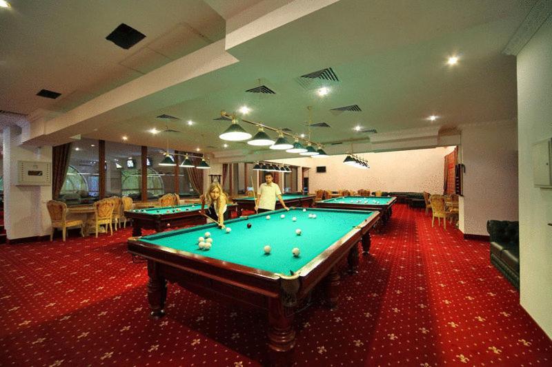 Royal Hotels And Spa Resorts Promenad Truskavets Ngoại thất bức ảnh