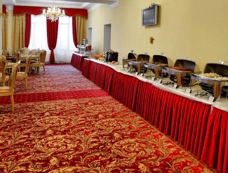 Royal Hotels And Spa Resorts Promenad Truskavets Ngoại thất bức ảnh